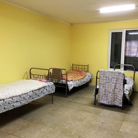 Travel Mongolia Guesthouse อูลานบาตอร์ ภายนอก รูปภาพ